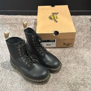 NWB Dr. Martens black combat boot felix rub off vegan 1460 women's size 6 mens 5